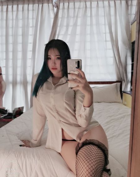 美女脱内衣全过程空姐出身的女同事_蓝光高清在线观看