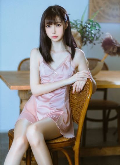国产美女白嫩在线_BD电影完整版在线观看