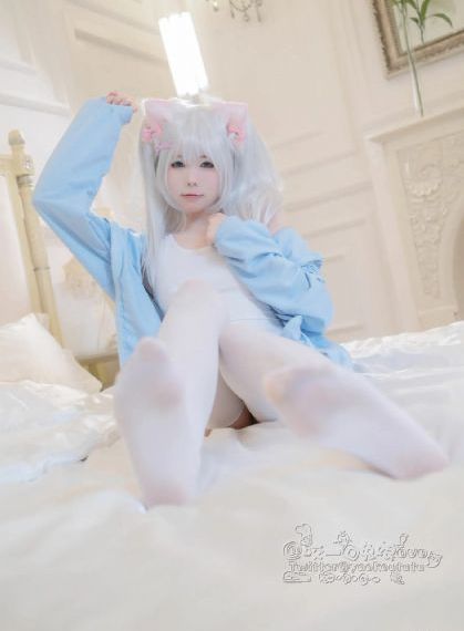 久久韩国制服欧美性爱_在线观看免费电影
