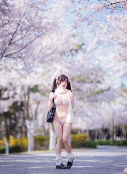 精品日韩72页_高清动漫在线观看