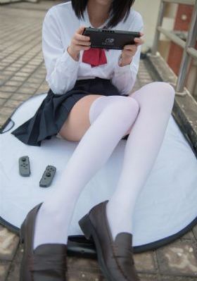 日韩学院风大码女短袖_1080P免费全集观看