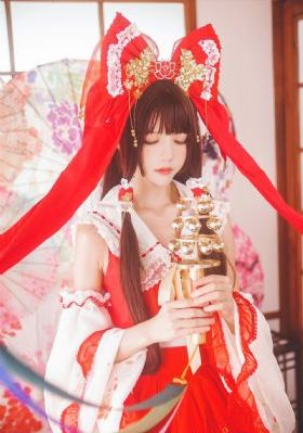 欧美古典泡泡袖服装_成人在线观看免费